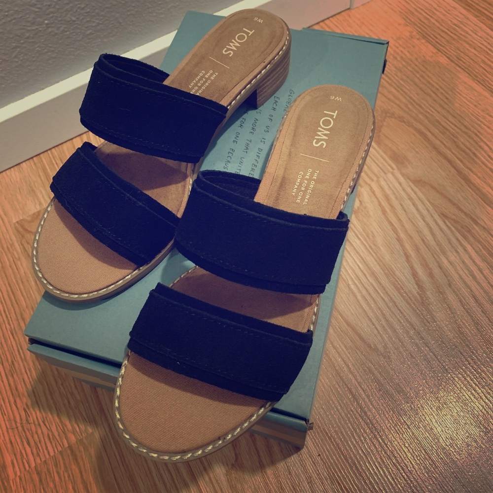 Women’s Black Suede Mariposa Sandals